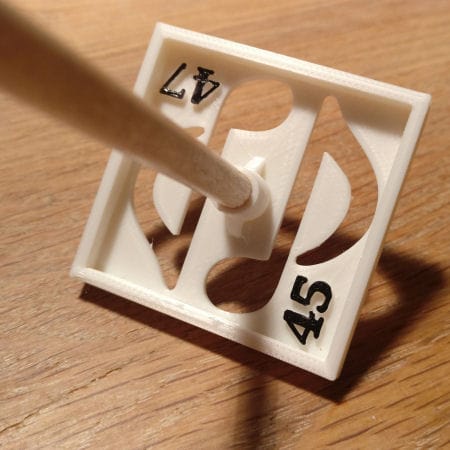 Pianon lyöntivälin säätötyökalu