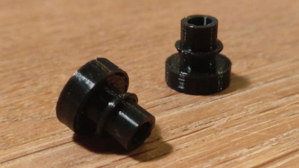 3D tulostettu Yamaha pedaalin yläpään tukikumit